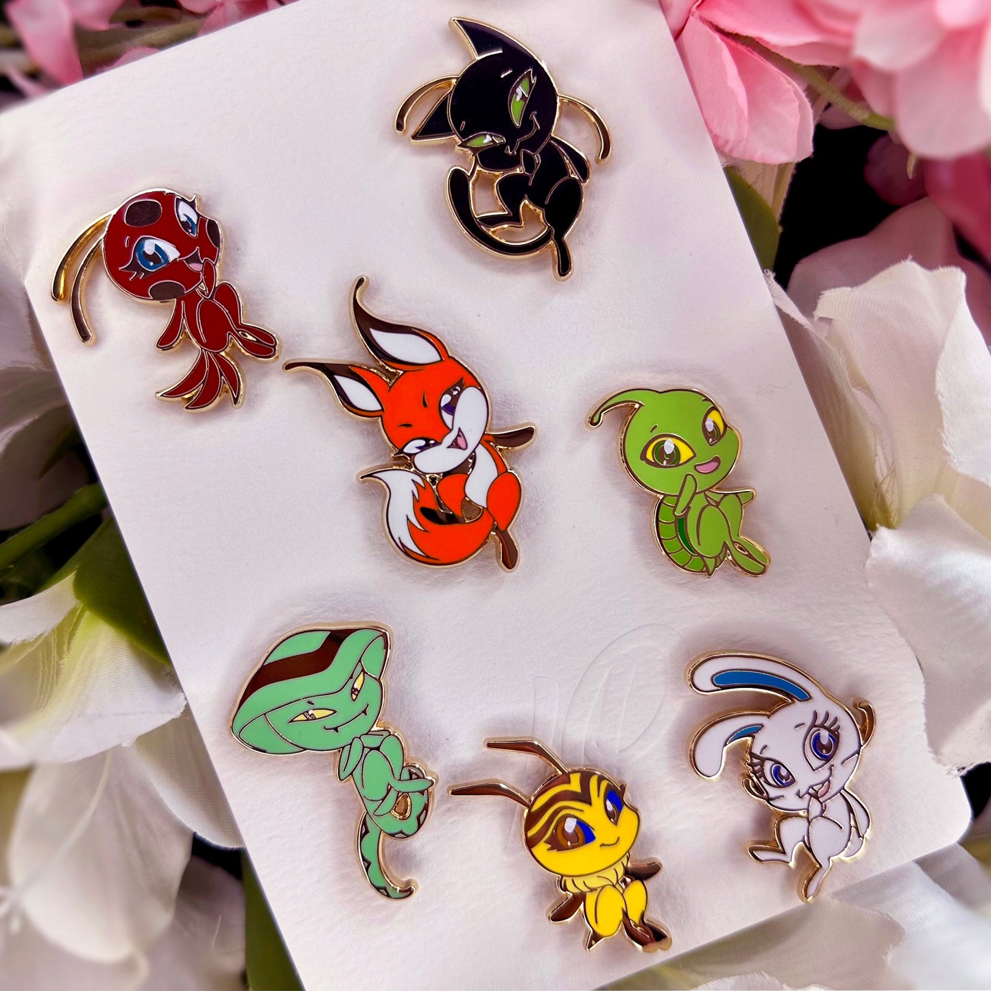 Kwamis hard enamel pin SET