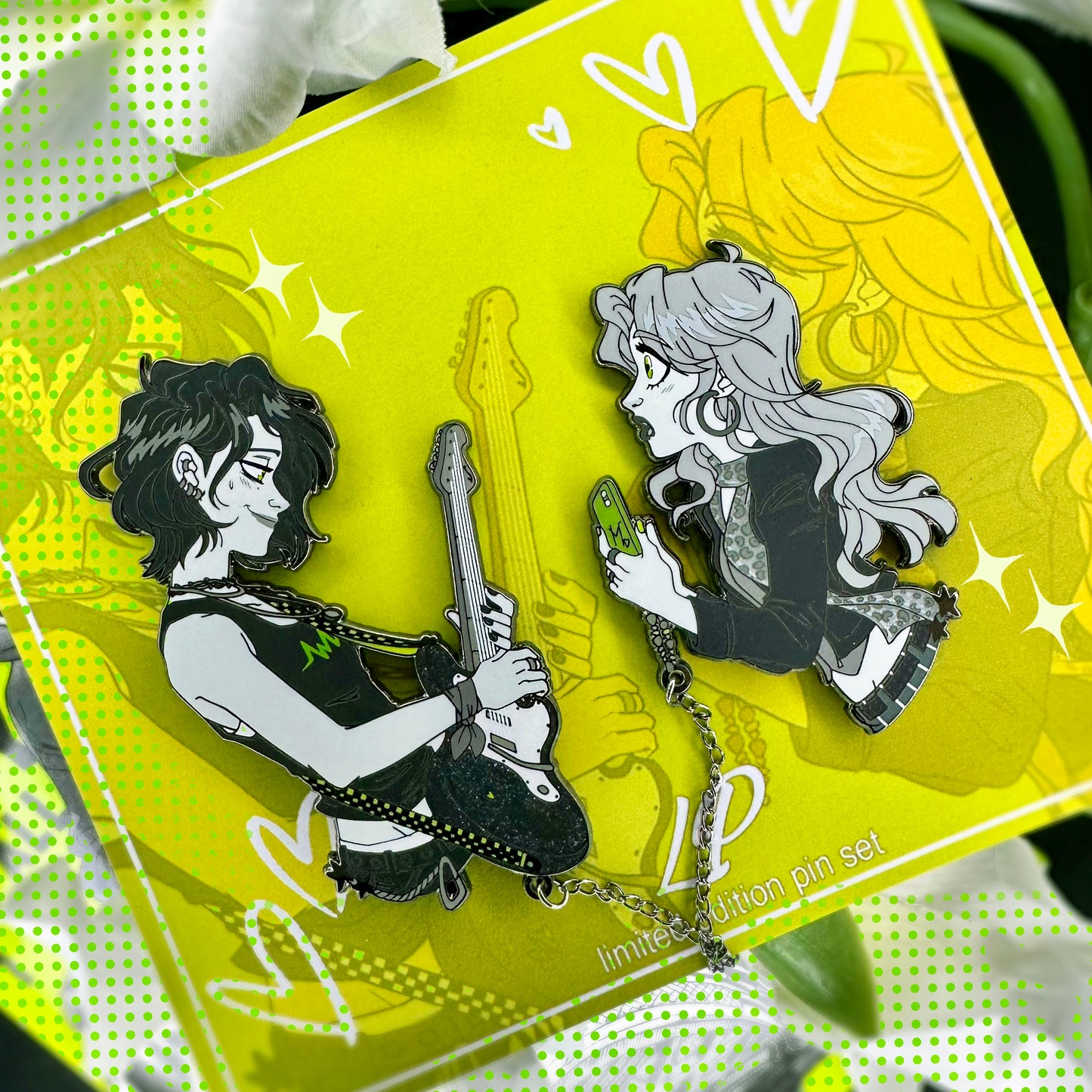 Mitsuki & Aya hard enamel chained pin SET